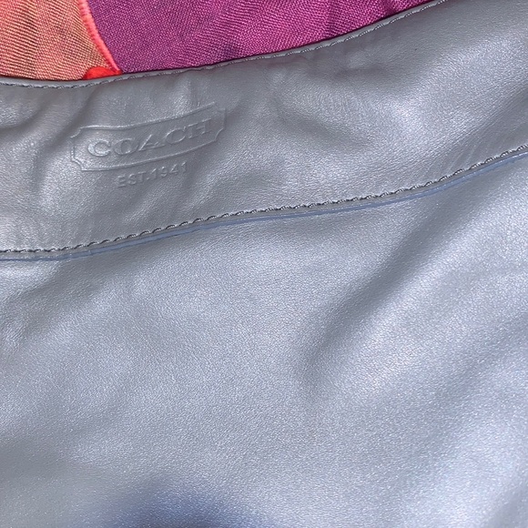 Super clean coach convertible shoulder bag with crossbody strap. - Picture 3 of 8